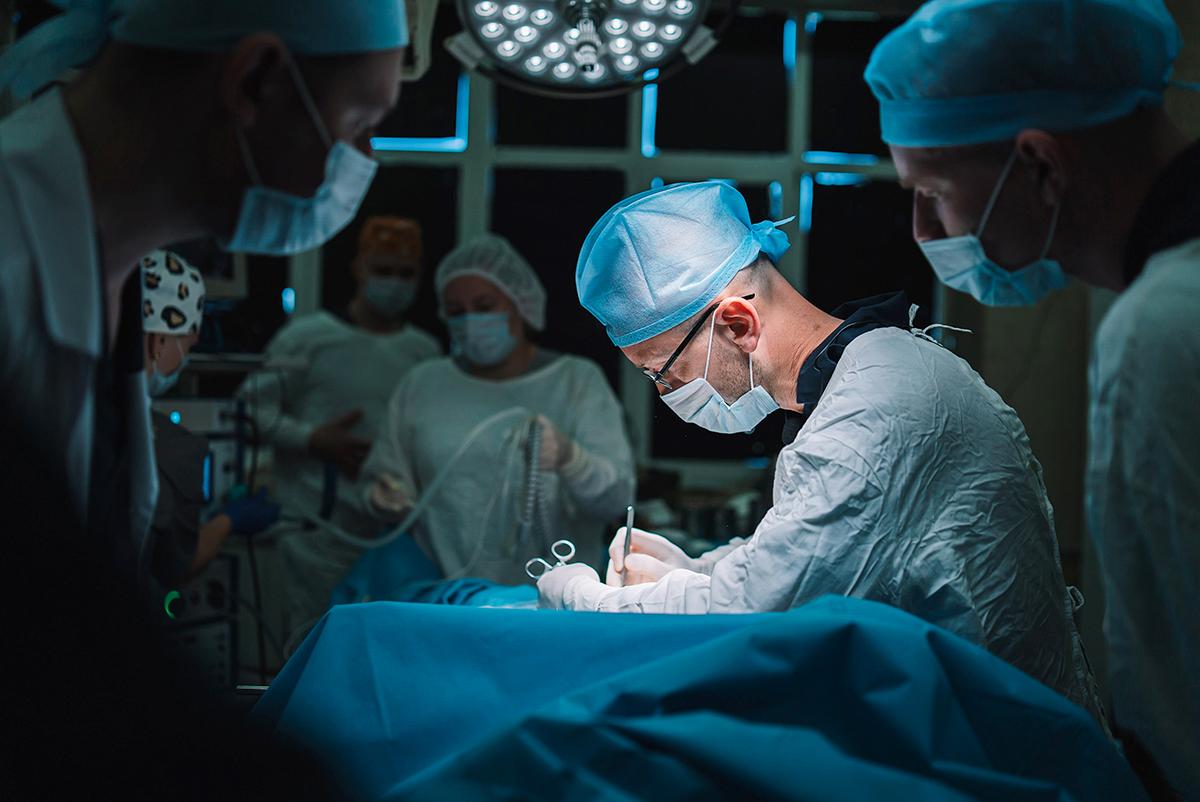 Кировские онкологи осваивают новые методы хирургического лечения злокачественных новообразований